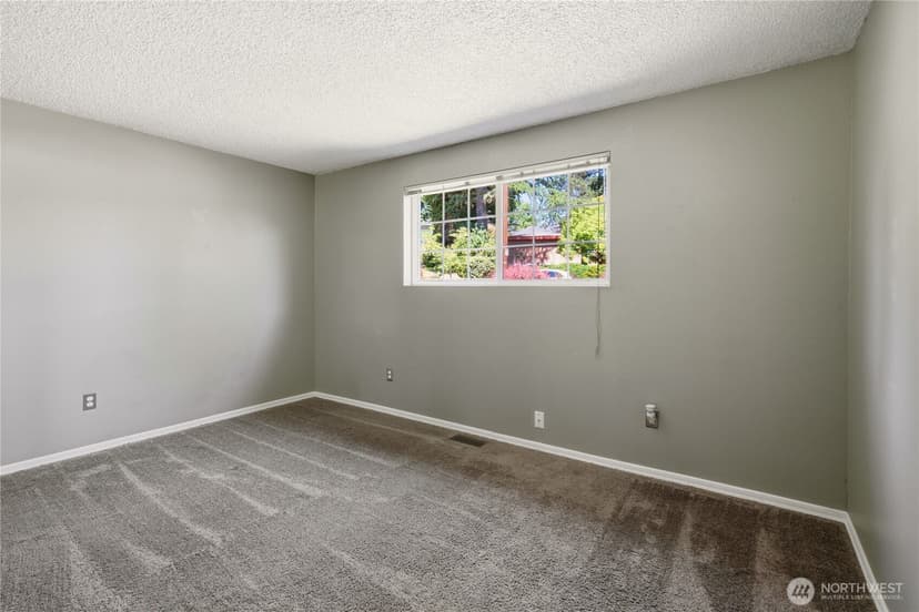 Property photo for 3020 206th Place SW, Lynnwood photo 22