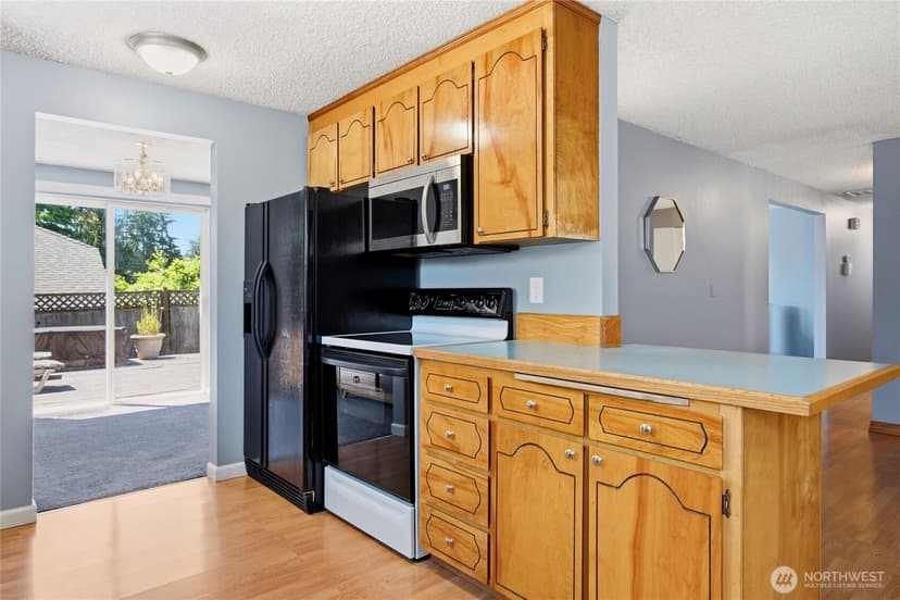 Property photo for 3020 206th Place SW, Lynnwood photo 12