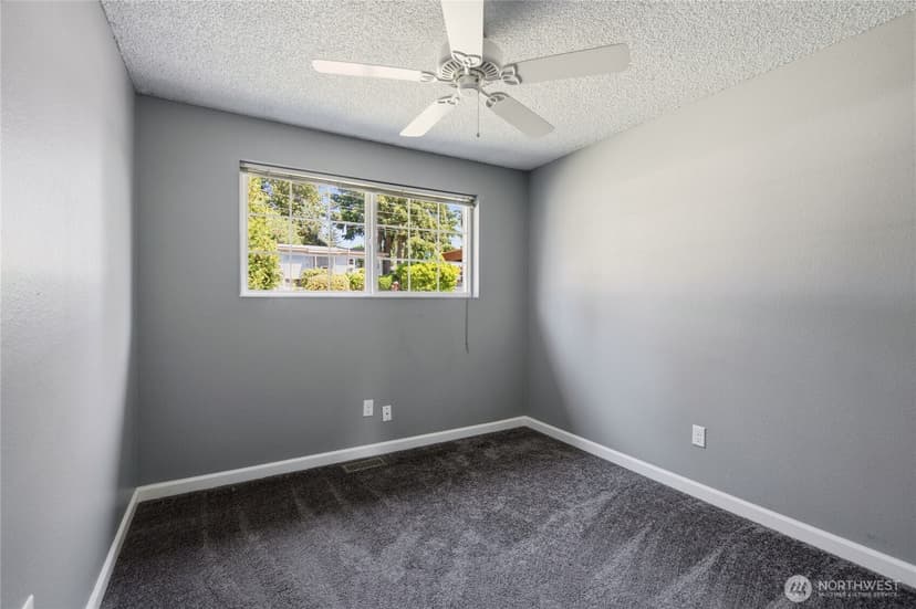 Property photo for 3020 206th Place SW, Lynnwood photo 21