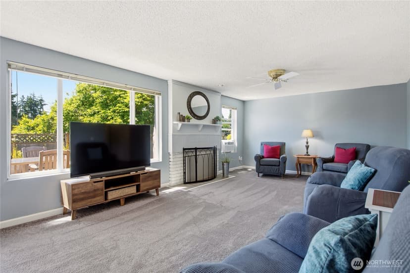Property photo for 3020 206th Place SW, Lynnwood photo 9