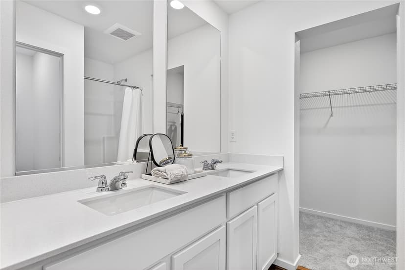Property photo for 32366 Vine Avenue SE, Black Diamond photo 24