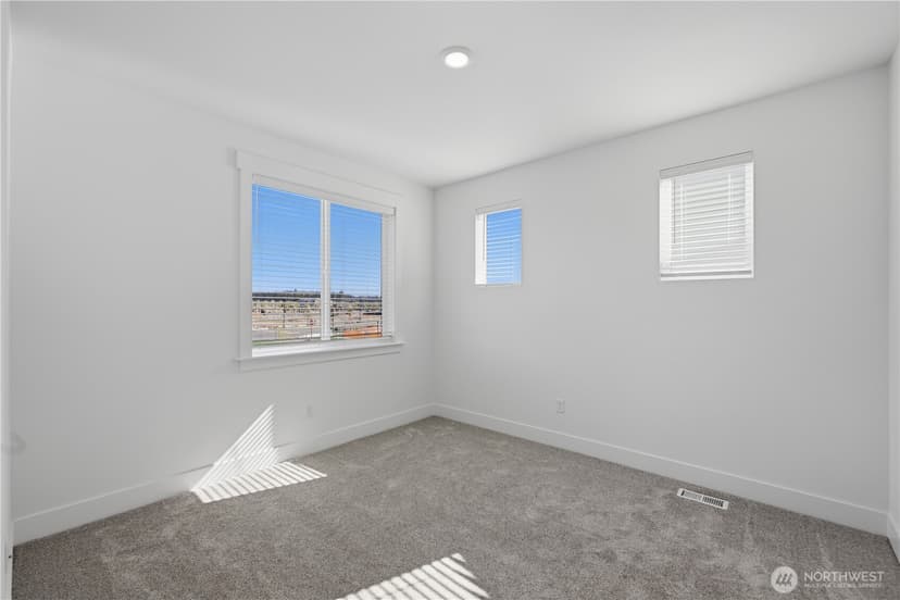 Property photo for 32181 Pacific Avenue SE, Black Diamond photo 14