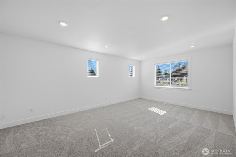 Property photo for 32181 Pacific Avenue SE, Black Diamond photo 9