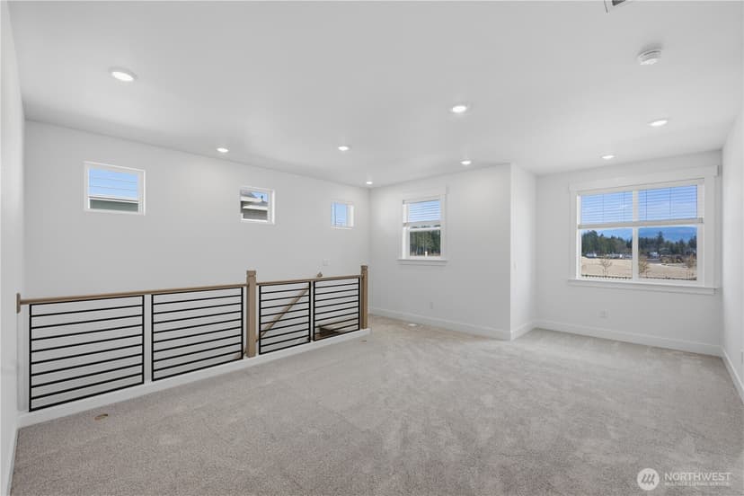 Property photo for 32181 Pacific Avenue SE, Black Diamond photo 8