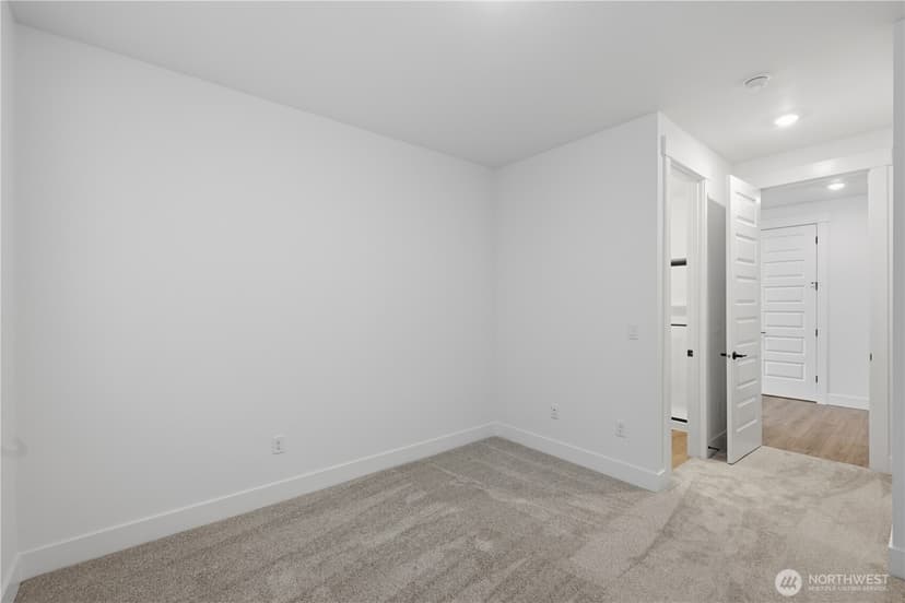 Property photo for 32181 Pacific Avenue SE, Black Diamond photo 17