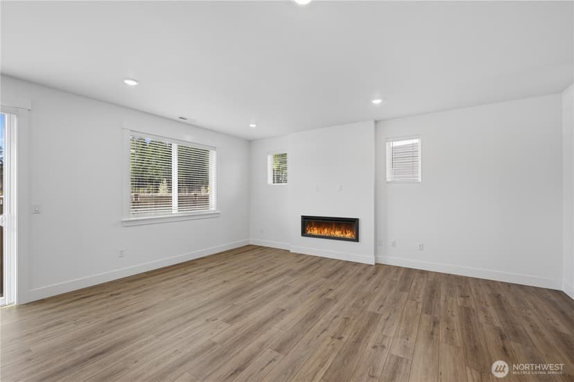Property photo for 32181 Pacific Avenue SE, Black Diamond photo 7