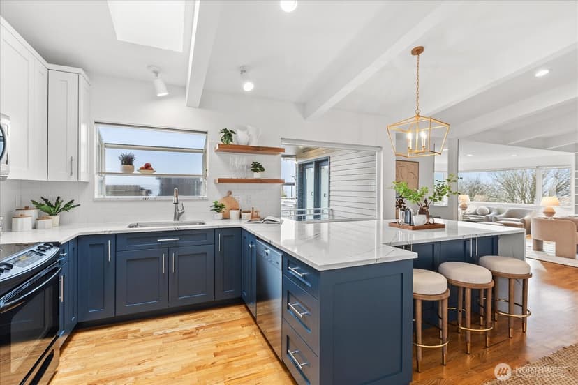 Property photo for 1400 Magnolia Boulevard W, Seattle photo 11