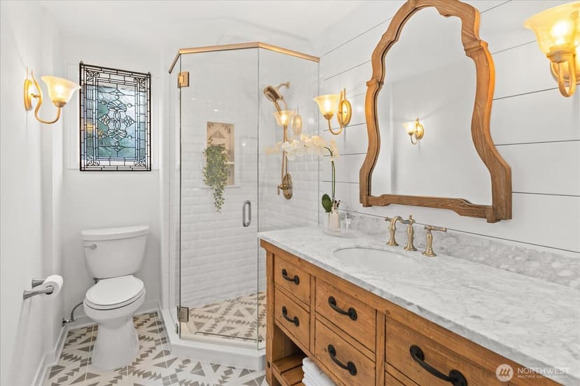 Property photo for 1400 Magnolia Boulevard W, Seattle photo 15