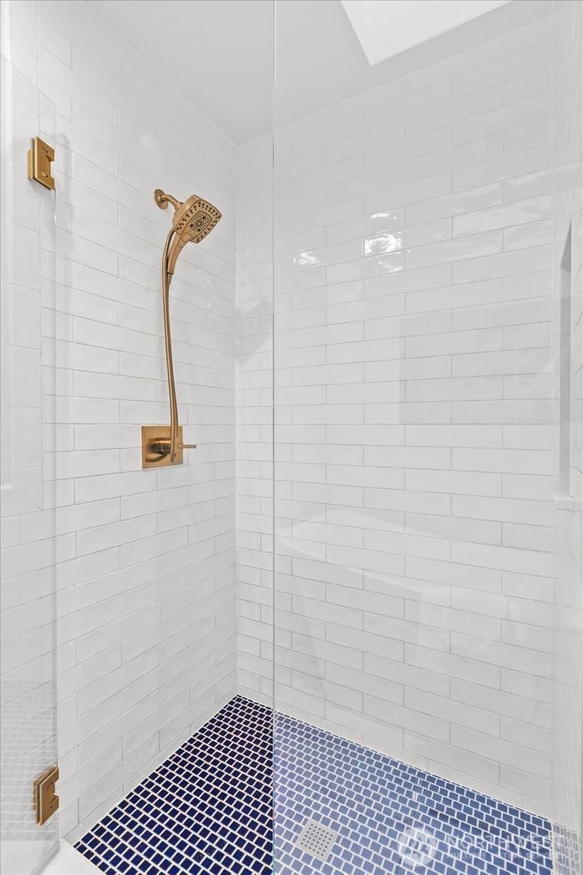 Property photo for 1400 Magnolia Boulevard W, Seattle photo 24