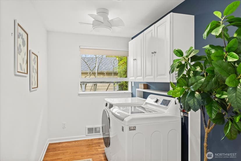 Property photo for 1400 Magnolia Boulevard W, Seattle photo 16
