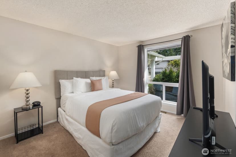 Property photo for 315 124th Place NE, Bellevue photo 17