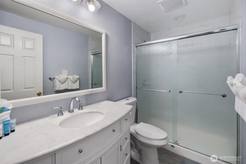 Property photo for 315 124th Place NE, Bellevue photo 16