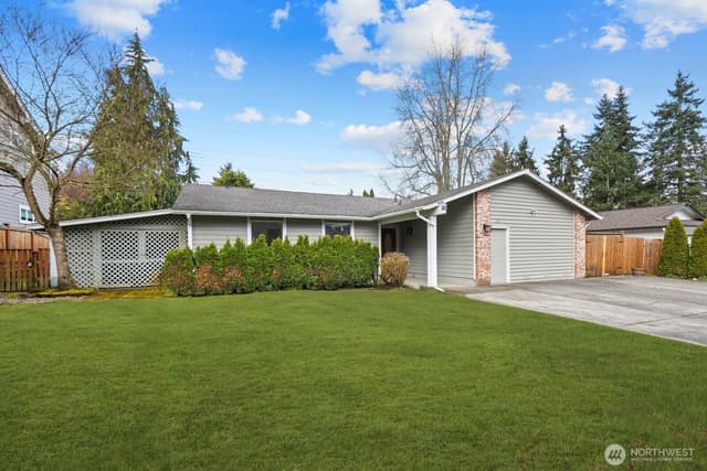 Property photo for 315 124th Place NE, Bellevue photo 2