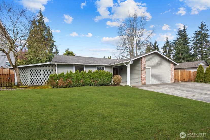 Property photo for 315 124th Place NE, Bellevue photo 2