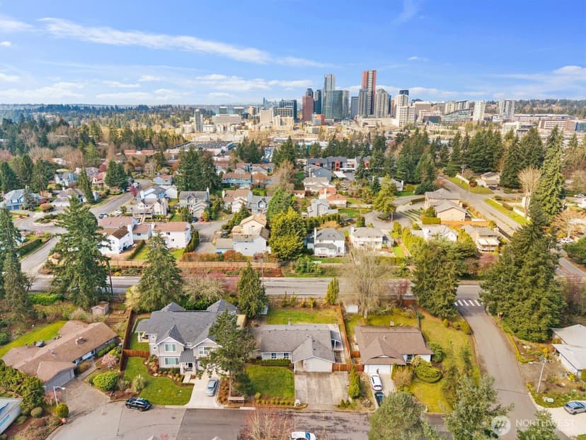 Property photo for 315 124th Place NE, Bellevue photo 26