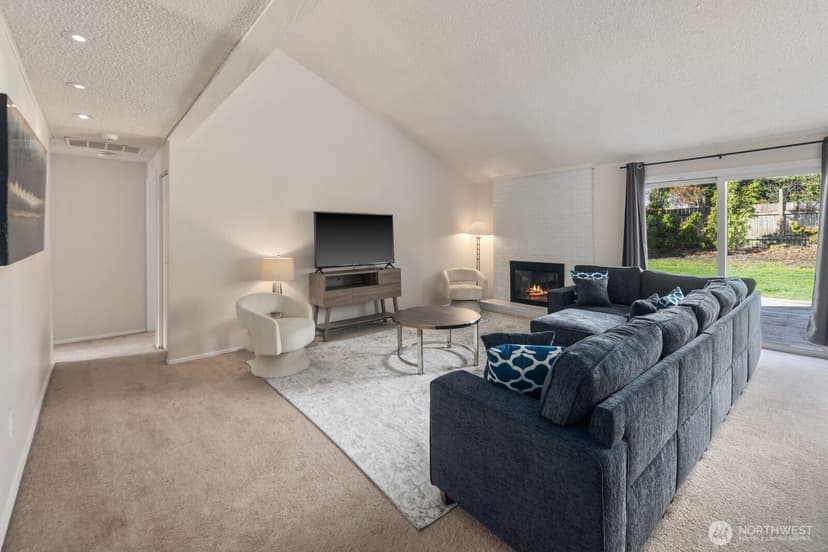 Property photo for 315 124th Place NE, Bellevue photo 5