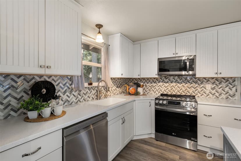 Property photo for 11708 Elder Avenue SW, Port Orchard photo 9