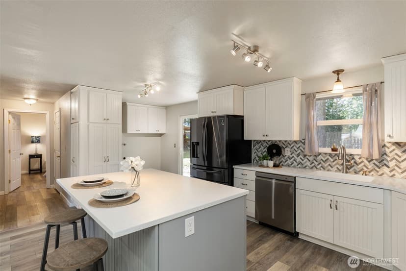 Property photo for 11708 Elder Avenue SW, Port Orchard photo 8