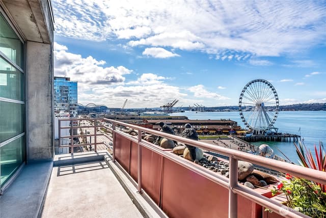 Property photo for 1425 Western Avenue #U403, Seattle