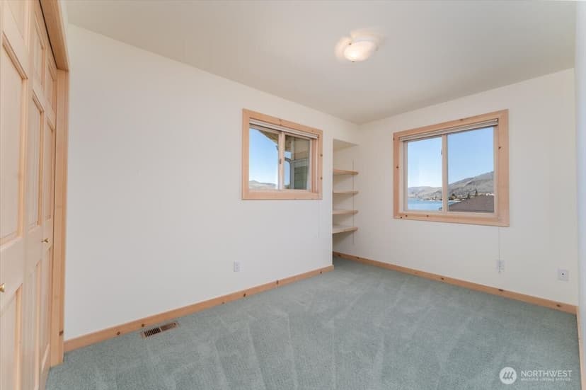 Property photo for 1606 S Lakeshore Road, Chelan photo 25