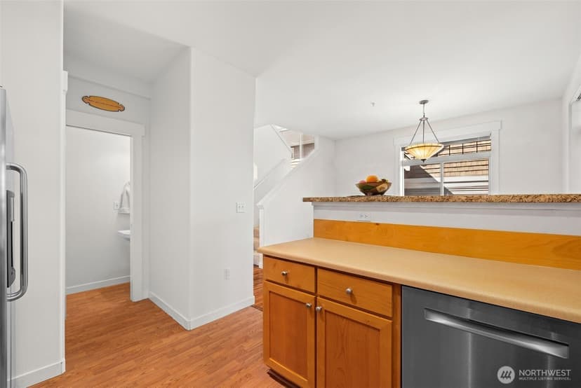 Property photo for 23120 SE Black Nugget Road #E1, Issaquah photo 16