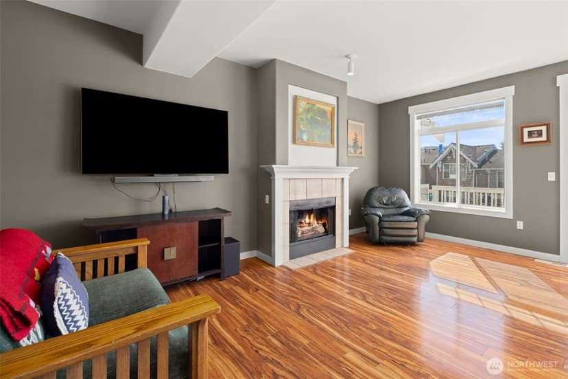 Property photo for 23120 SE Black Nugget Road #E1, Issaquah photo 8