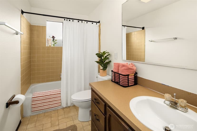 Property photo for 1612 33rd Street #104, Everett photo 19