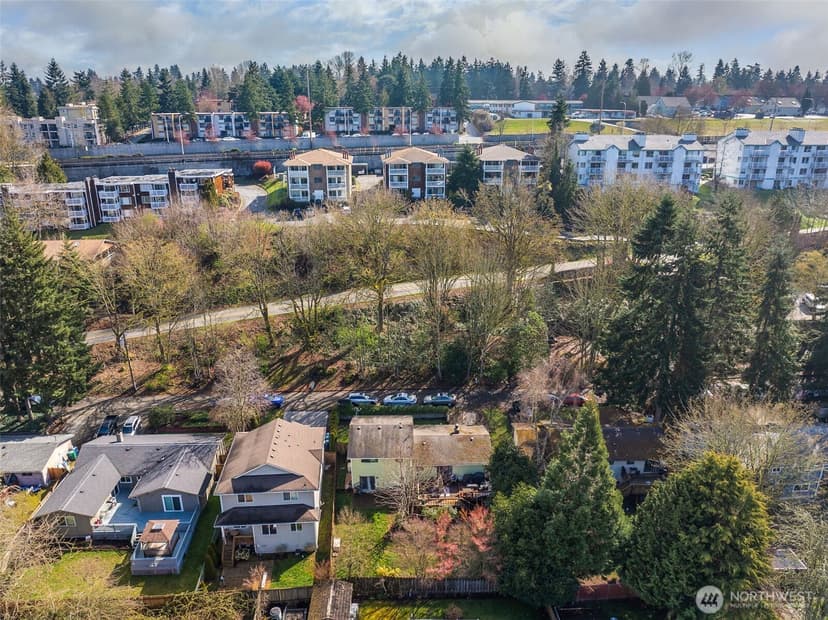 Property photo for 28425 15th Place S, Federal Way photo 9