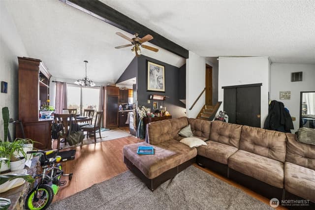 Property photo for 28425 15th Place S, Federal Way photo 5