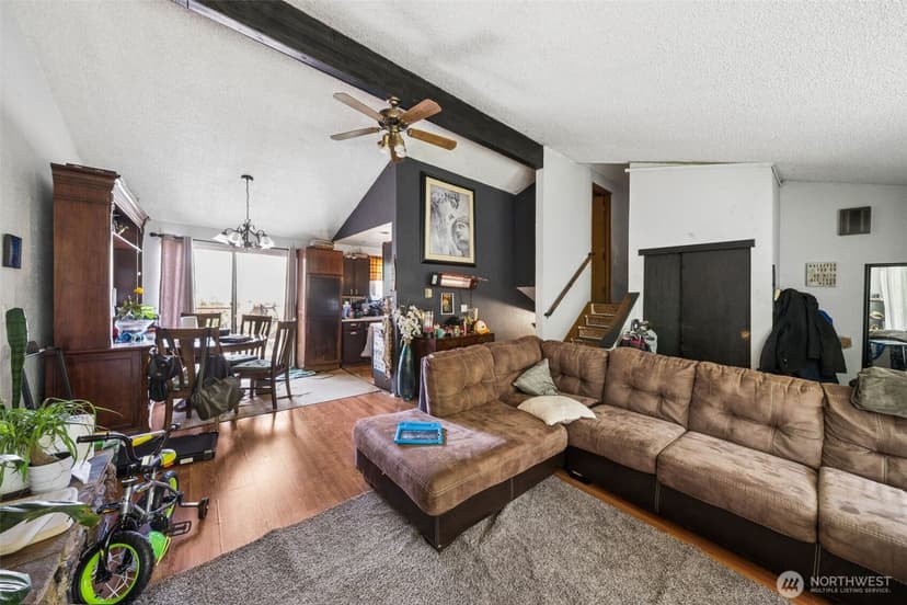 Property photo for 28425 15th Place S, Federal Way photo 5