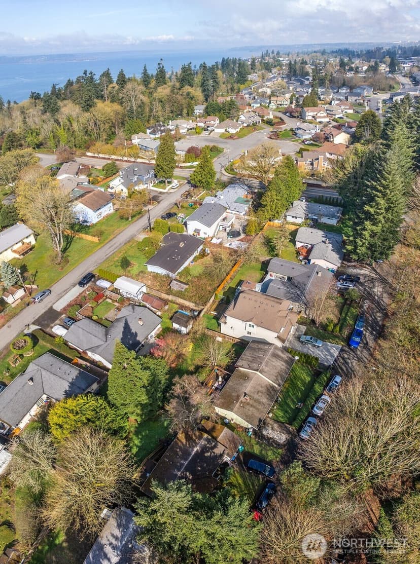 Property photo for 28425 15th Place S, Federal Way photo 10