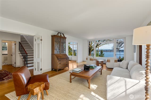 Property photo for 520 36th Avenue E, Seattle photo 5
