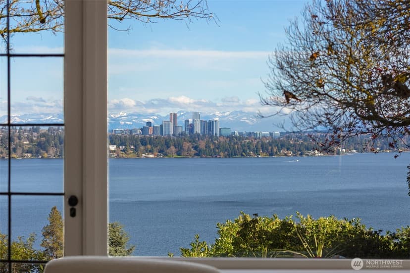 Property photo for 520 36th Avenue E, Seattle photo 10