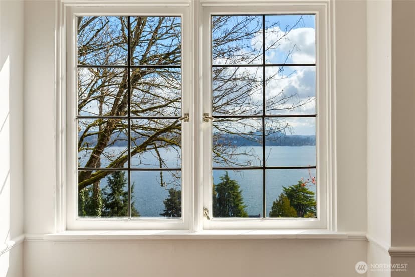 Property photo for 520 36th Avenue E, Seattle photo 16