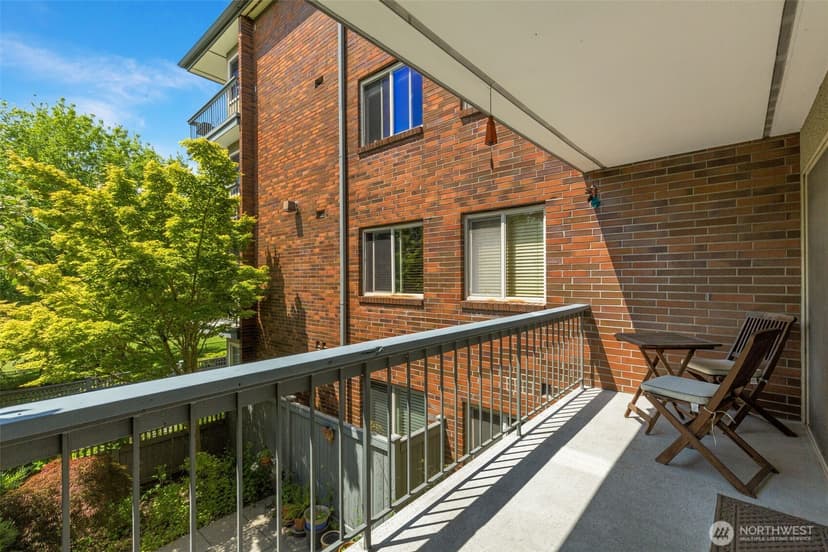 Property photo for 732 11th Avenue E #202, Seattle photo 7