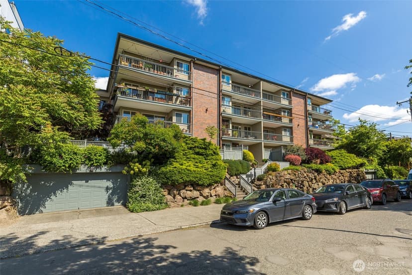 Property photo for 732 11th Avenue E #202, Seattle