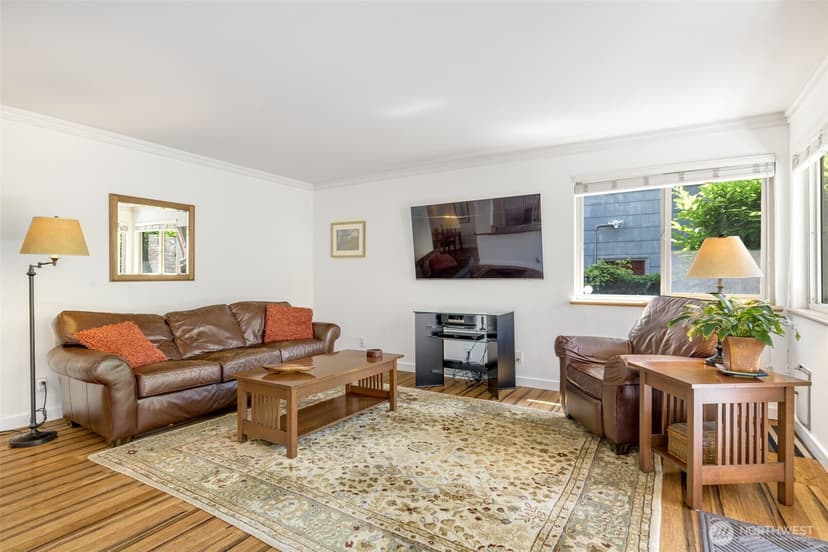 Property photo for 732 11th Avenue E #202, Seattle photo 8