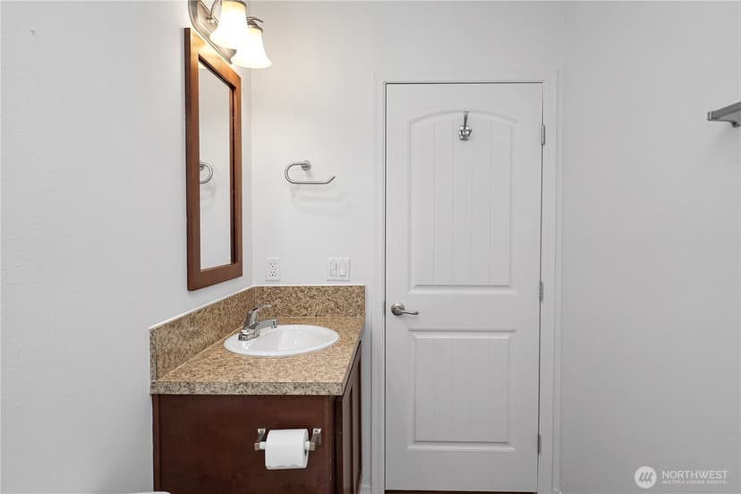 Property photo for 15231 Pine Drive, Renton photo 28