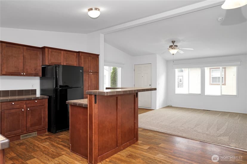 Property photo for 15231 Pine Drive, Renton photo 10
