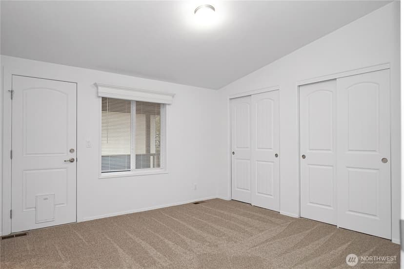 Property photo for 15231 Pine Drive, Renton photo 15