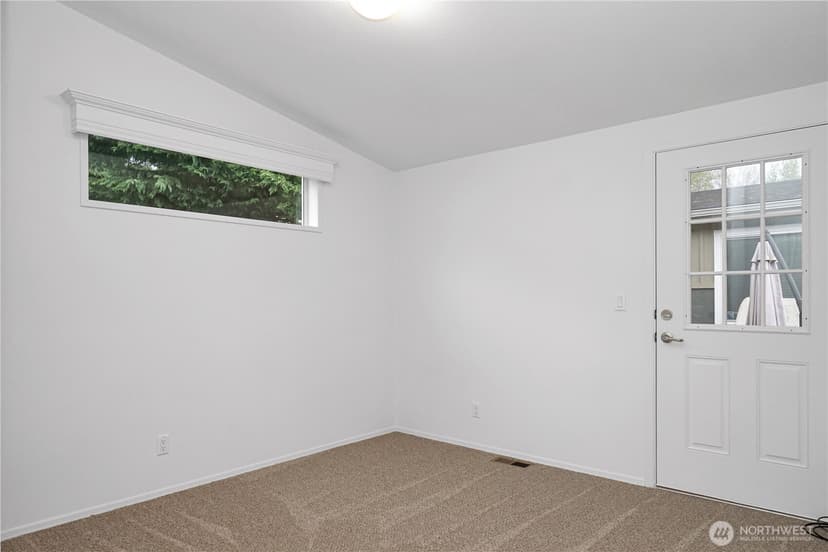 Property photo for 15231 Pine Drive, Renton photo 23