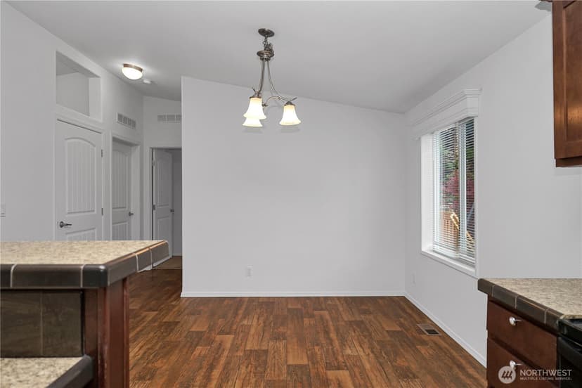 Property photo for 15231 Pine Drive, Renton photo 13