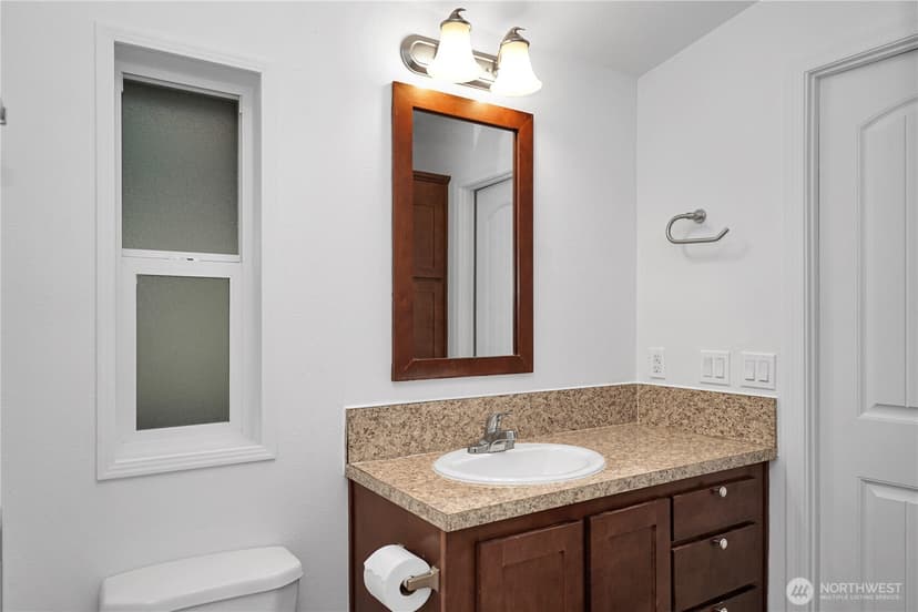 Property photo for 15231 Pine Drive, Renton photo 19