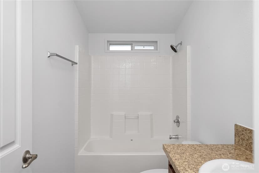 Property photo for 15231 Pine Drive, Renton photo 27