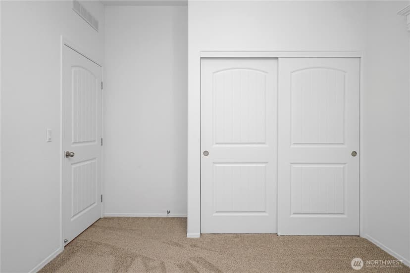 Property photo for 15231 Pine Drive, Renton photo 26