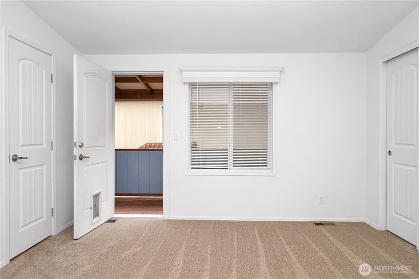 Property photo for 15231 Pine Drive, Renton photo 17