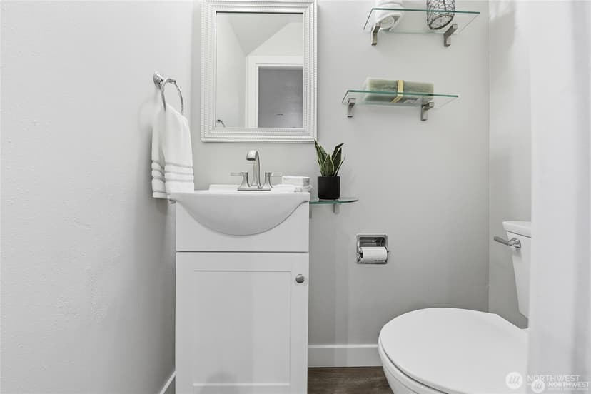 Property photo for 1940 N Northgate Way, Seattle photo 13