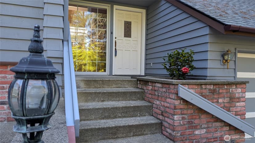 Property photo for 16827 41st Street E, Lake Tapps photo 3