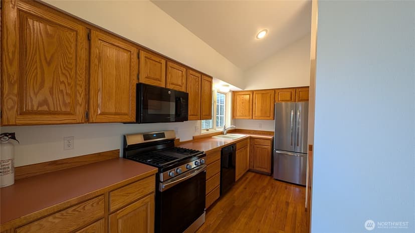 Property photo for 16827 41st Street E, Lake Tapps photo 11