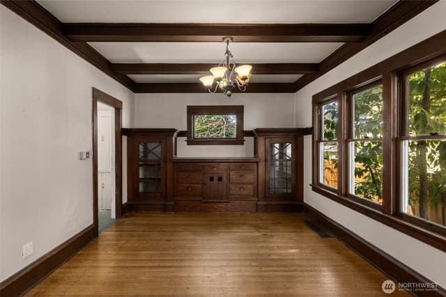Property photo for 5519 12th Avenue NE, Seattle photo 5